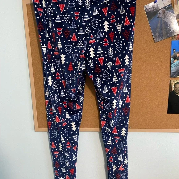 Serra Kids Leggings with Red and White Tree Pattern - Picture 4 of 4